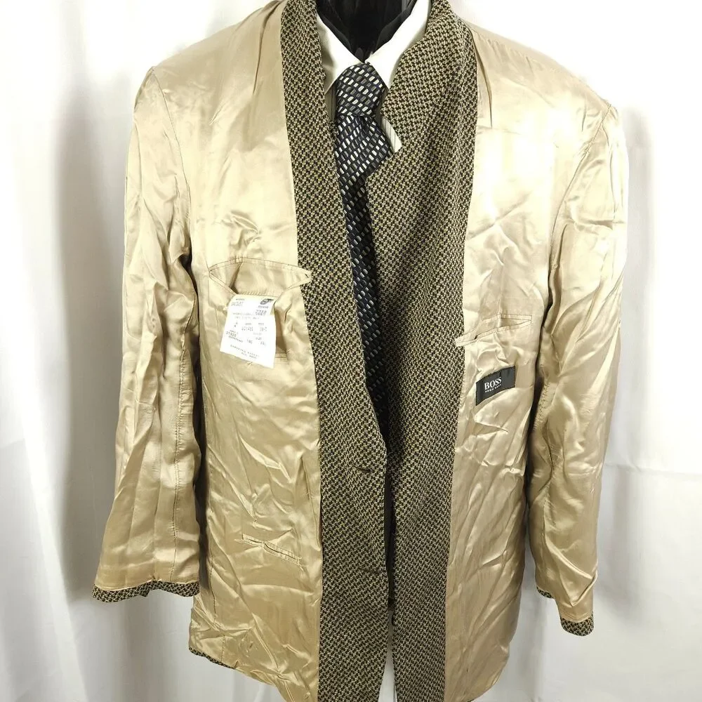 Hugo Boss 100% Wool Beige Blazer 44L 2 Button Ventless‎